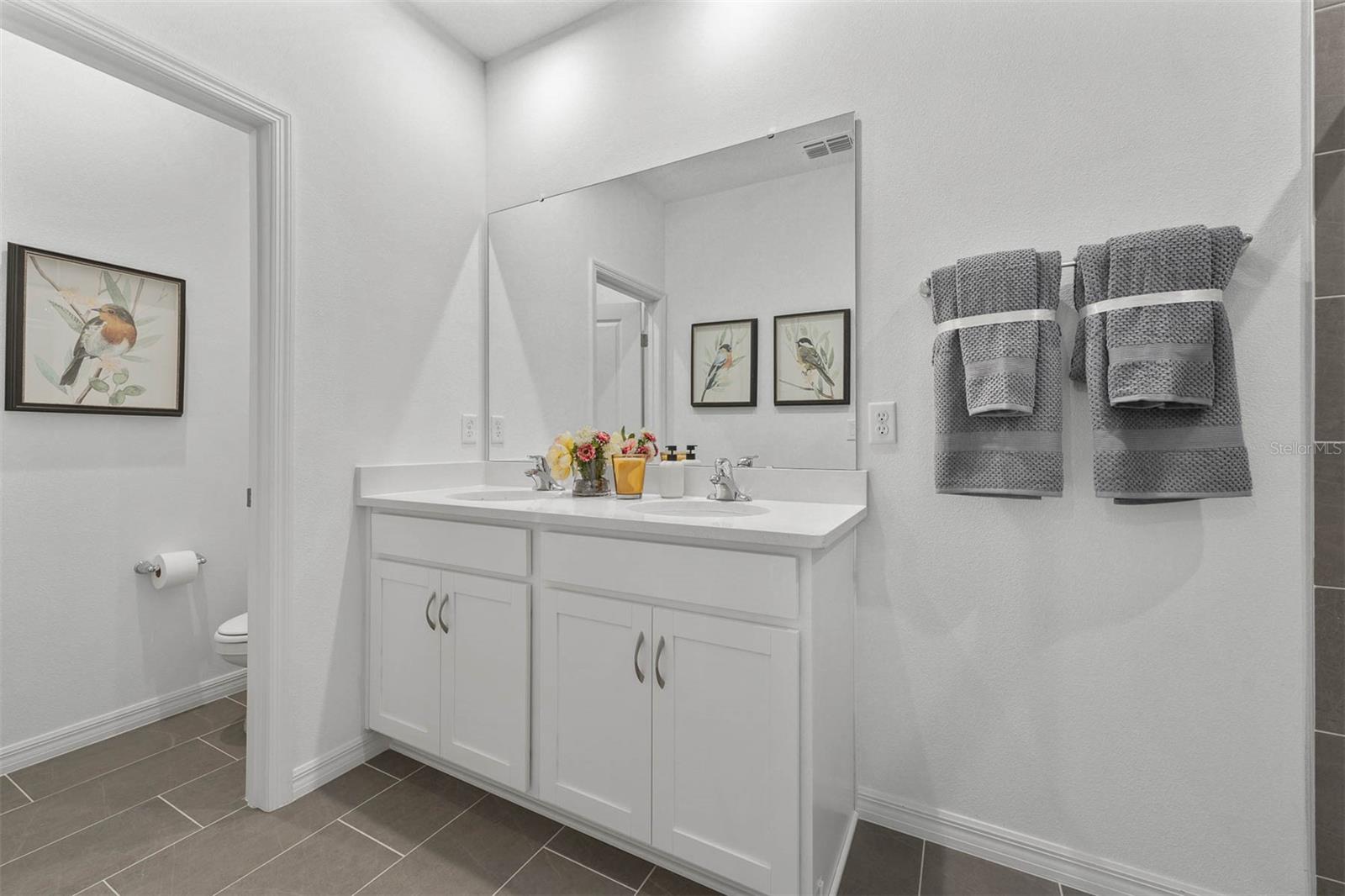 554 ORIENT AVE, DEBARY, FL, 32713