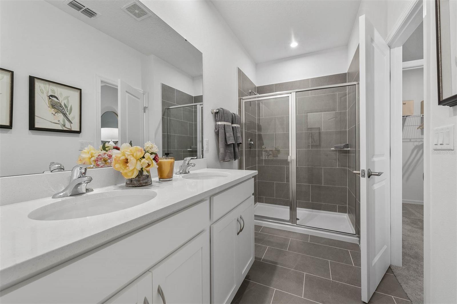 554 ORIENT AVE, DEBARY, FL, 32713