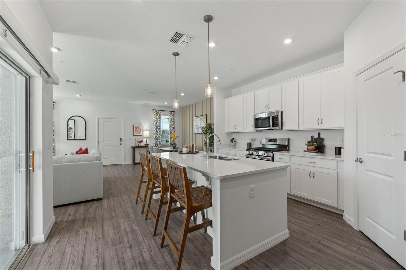 554 ORIENT AVE, DEBARY, FL, 32713