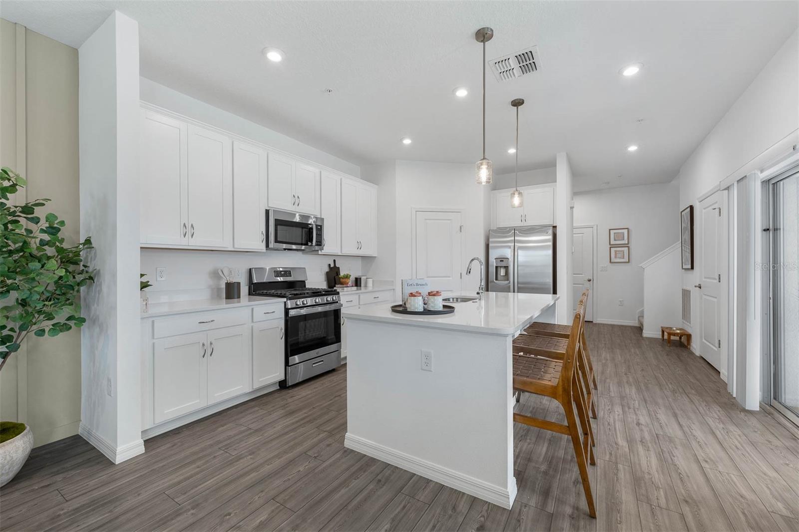 554 ORIENT AVE, DEBARY, FL, 32713