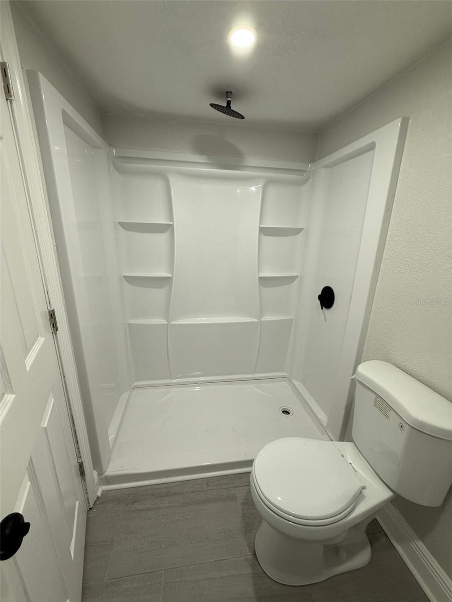 11112 N DIXON AVE, TAMPA, FL, 33612