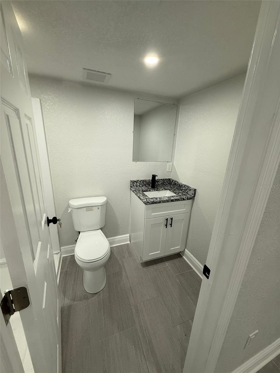 11112 N DIXON AVE, TAMPA, FL, 33612