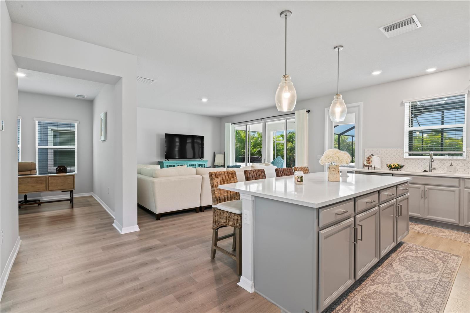 5636 SILVER SUN DR, APOLLO BEACH, FL, 33572
