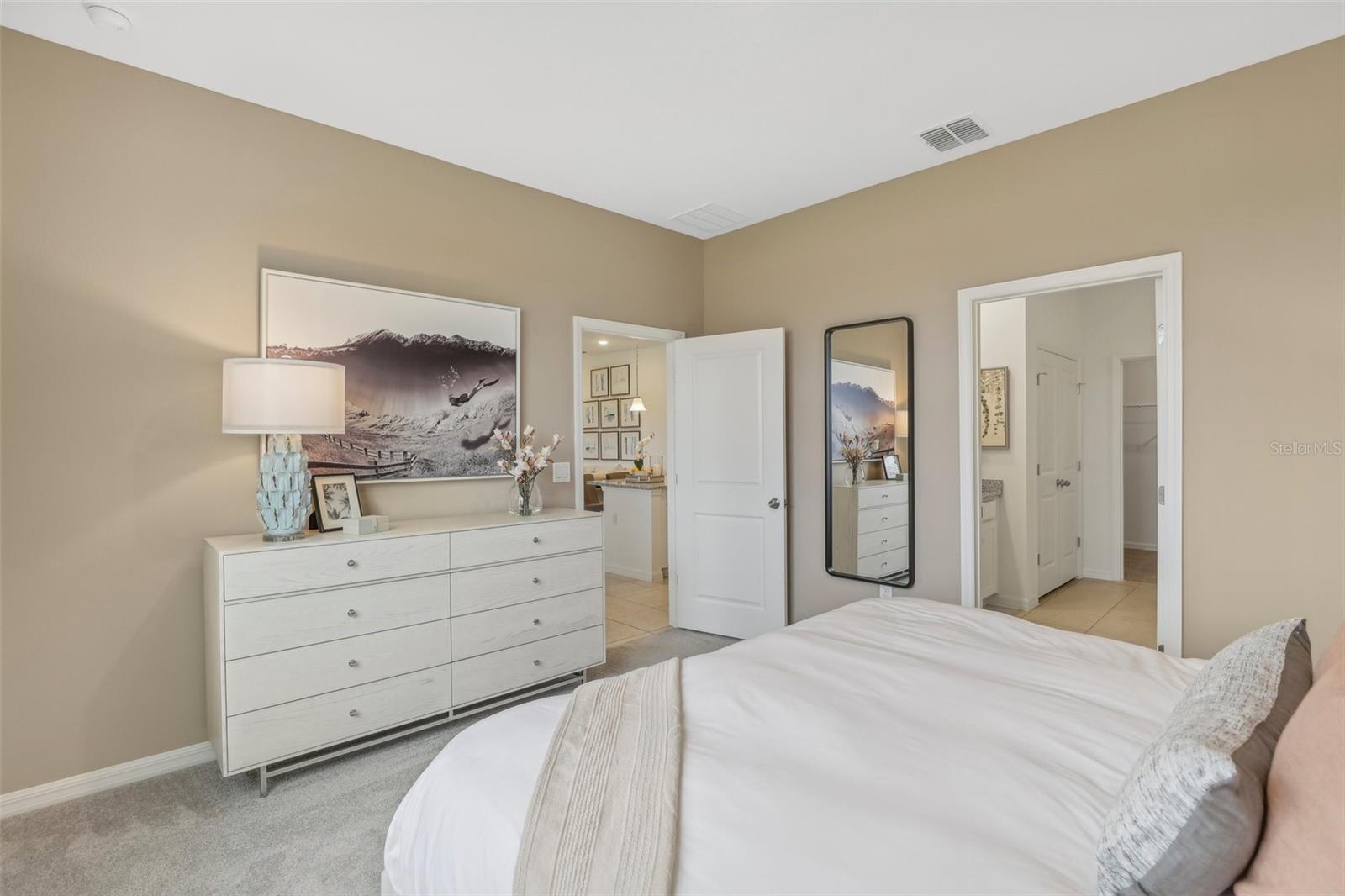 1694 BLUE LAGOON CIR, MASCOTTE, FL, 34753