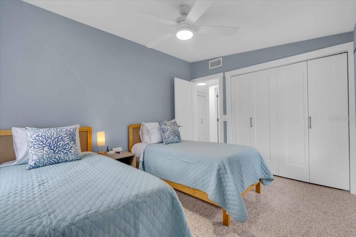 306 66TH ST, HOLMES BEACH, FL, 34217