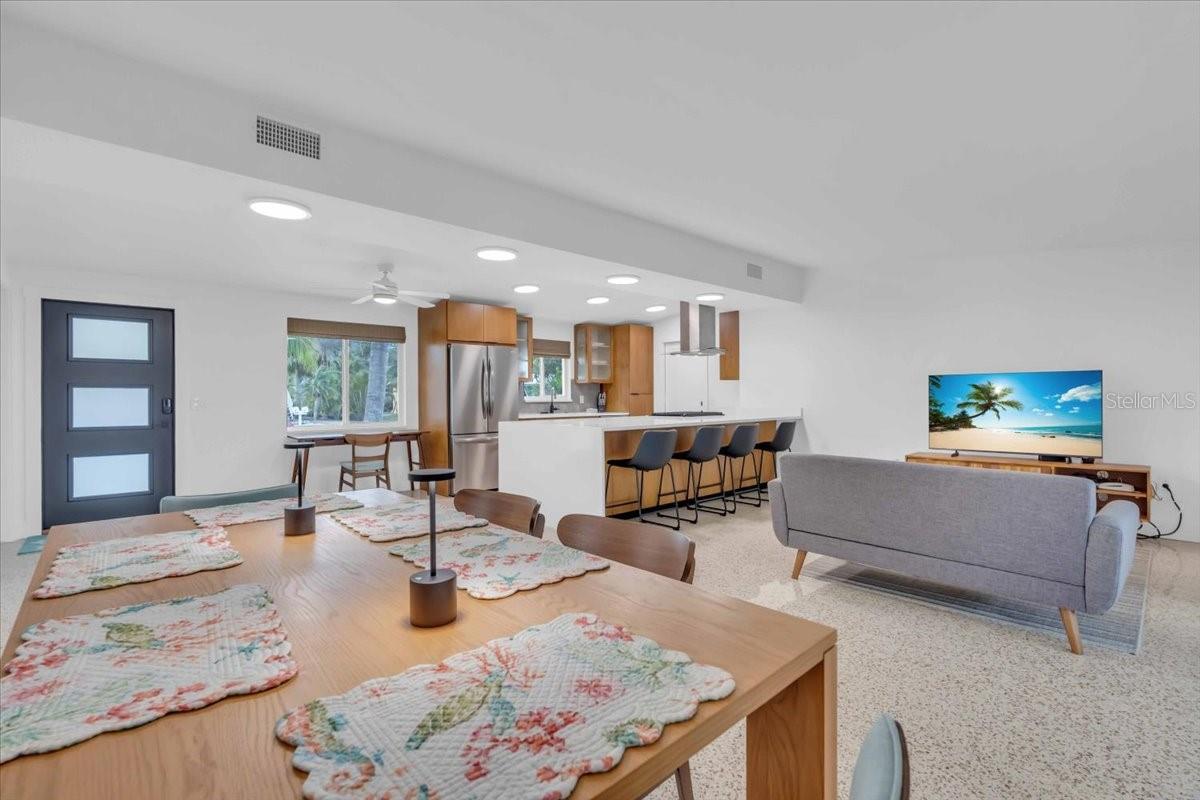 306 66TH ST, HOLMES BEACH, FL, 34217