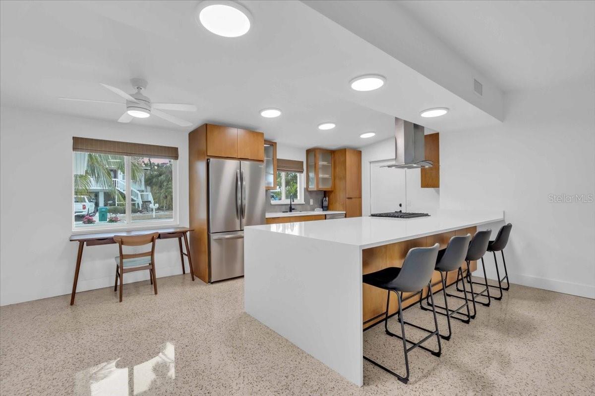 306 66TH ST, HOLMES BEACH, FL, 34217