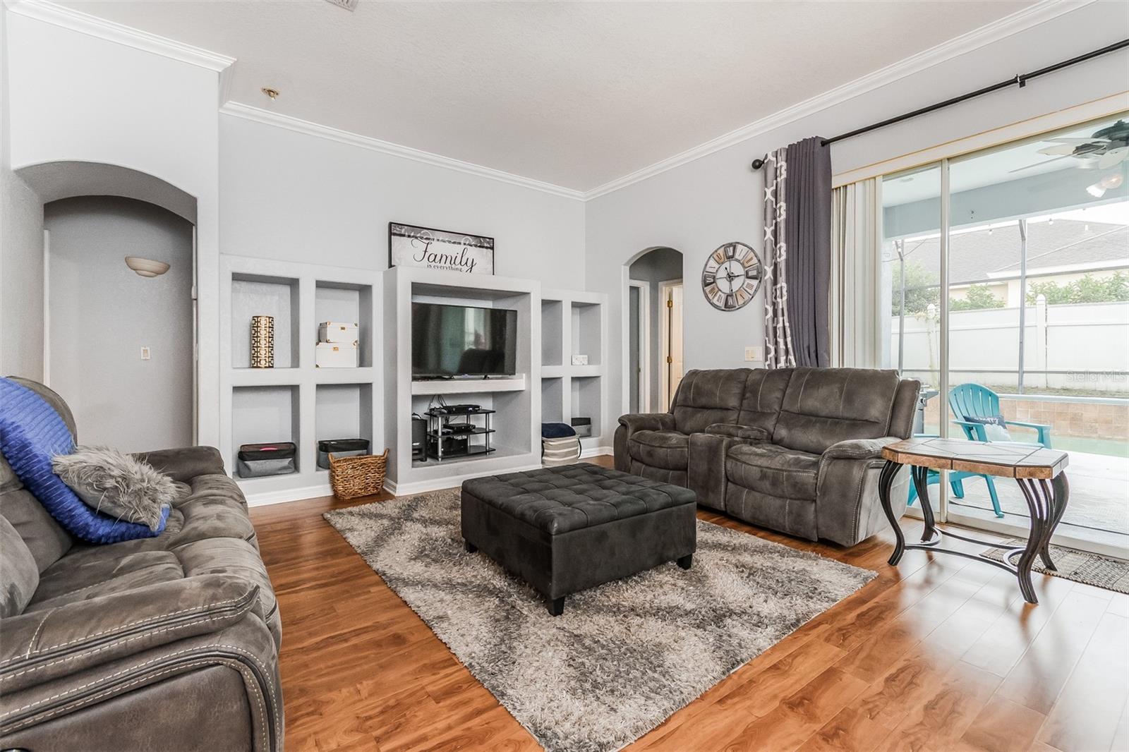 1046 ISLAND POINTE DR, WINTER GARDEN, FL, 34787
