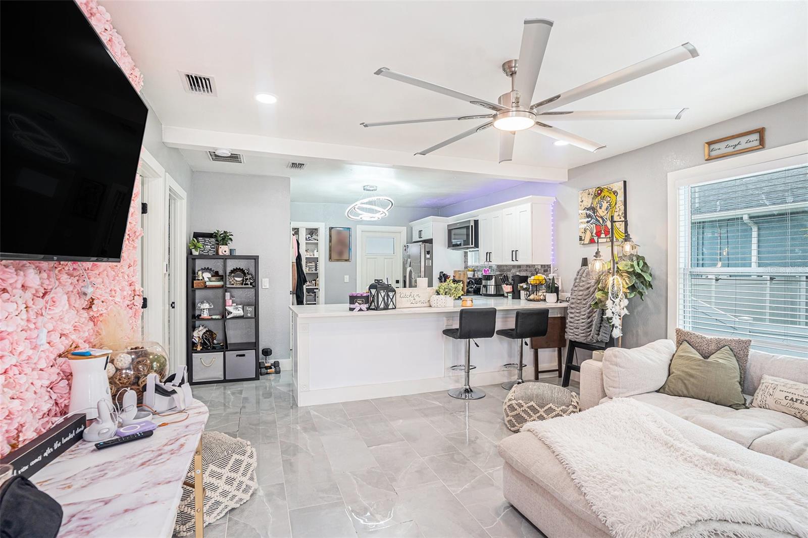 8907 N BOULEVARD, TAMPA, FL, 33604