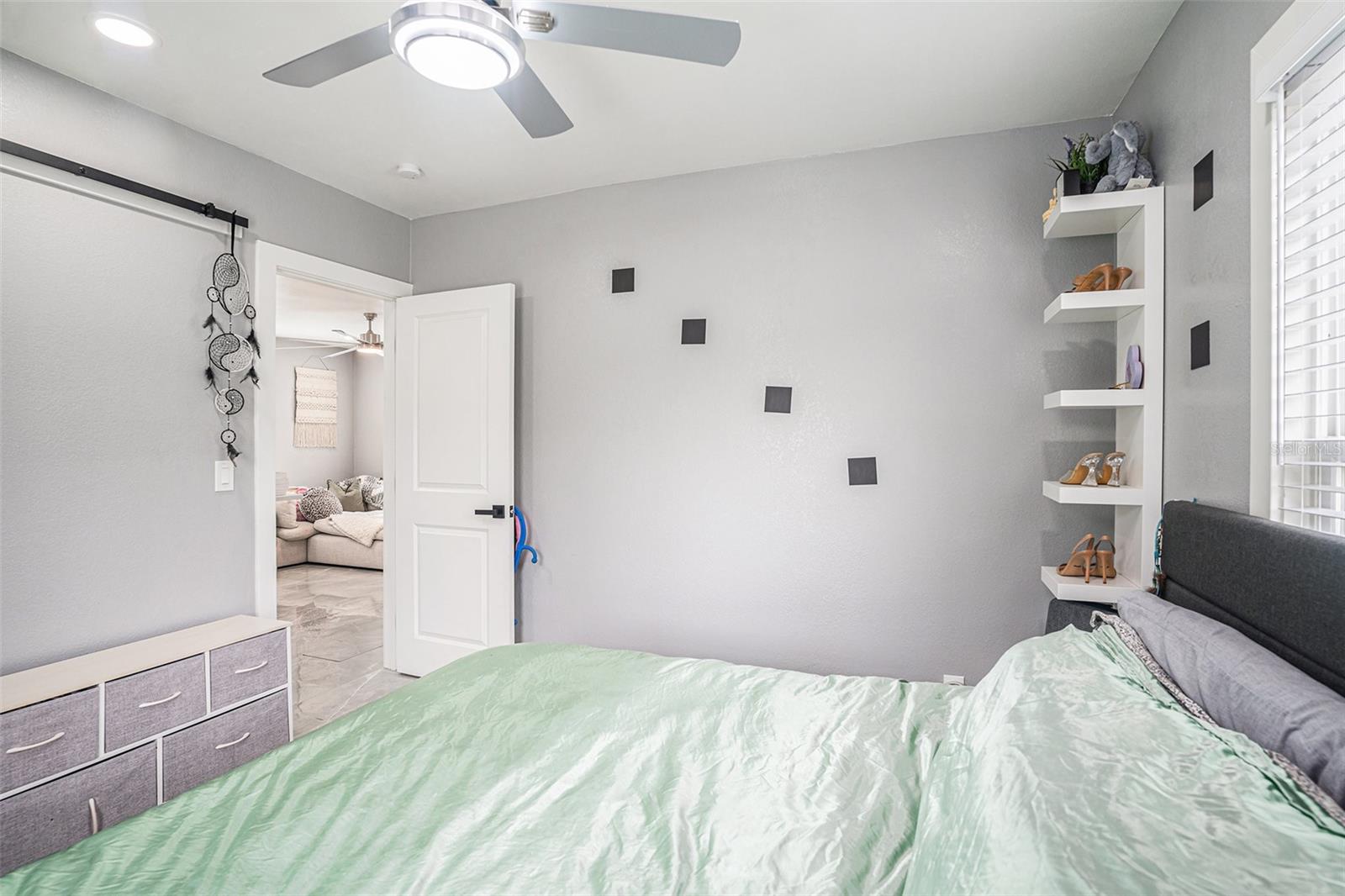 8907 N BOULEVARD, TAMPA, FL, 33604