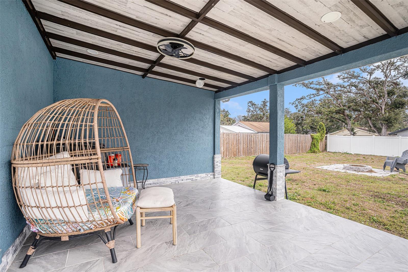 8907 N BOULEVARD, TAMPA, FL, 33604