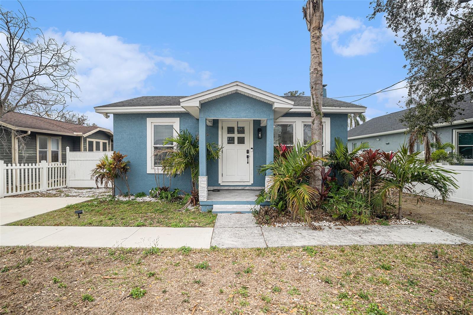8907 N BOULEVARD, TAMPA, FL, 33604