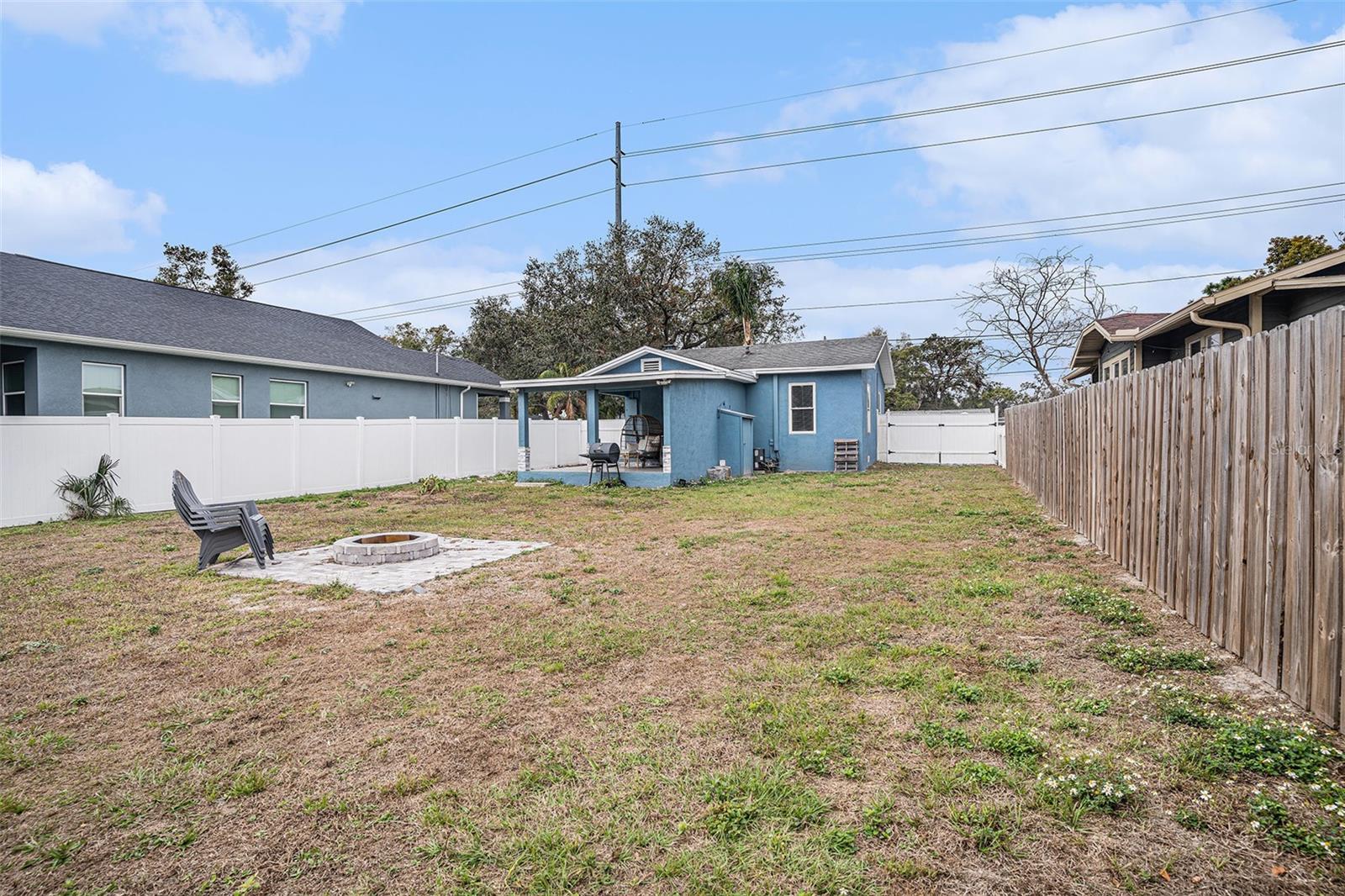 8907 N BOULEVARD, TAMPA, FL, 33604