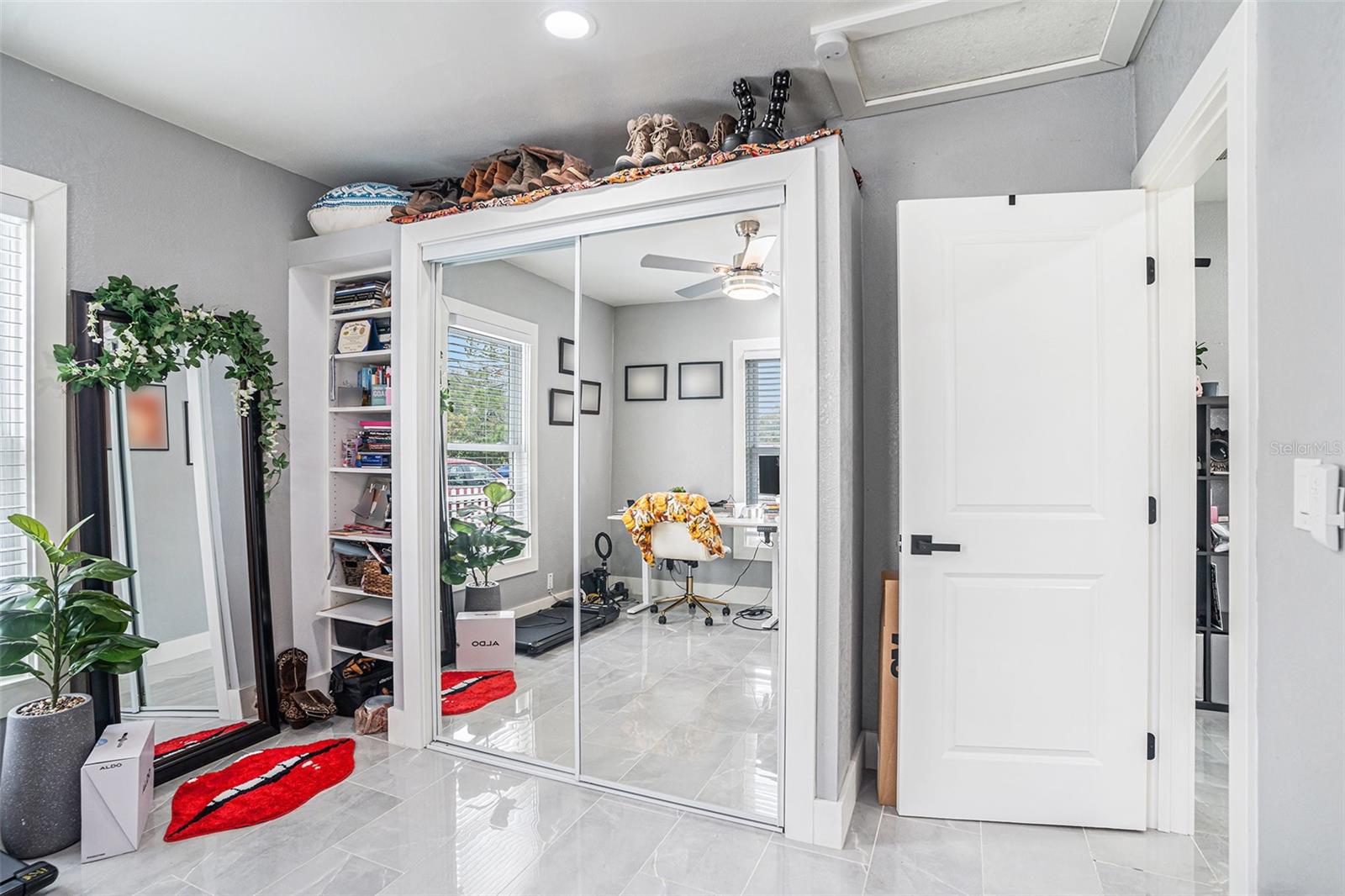 8907 N BOULEVARD, TAMPA, FL, 33604