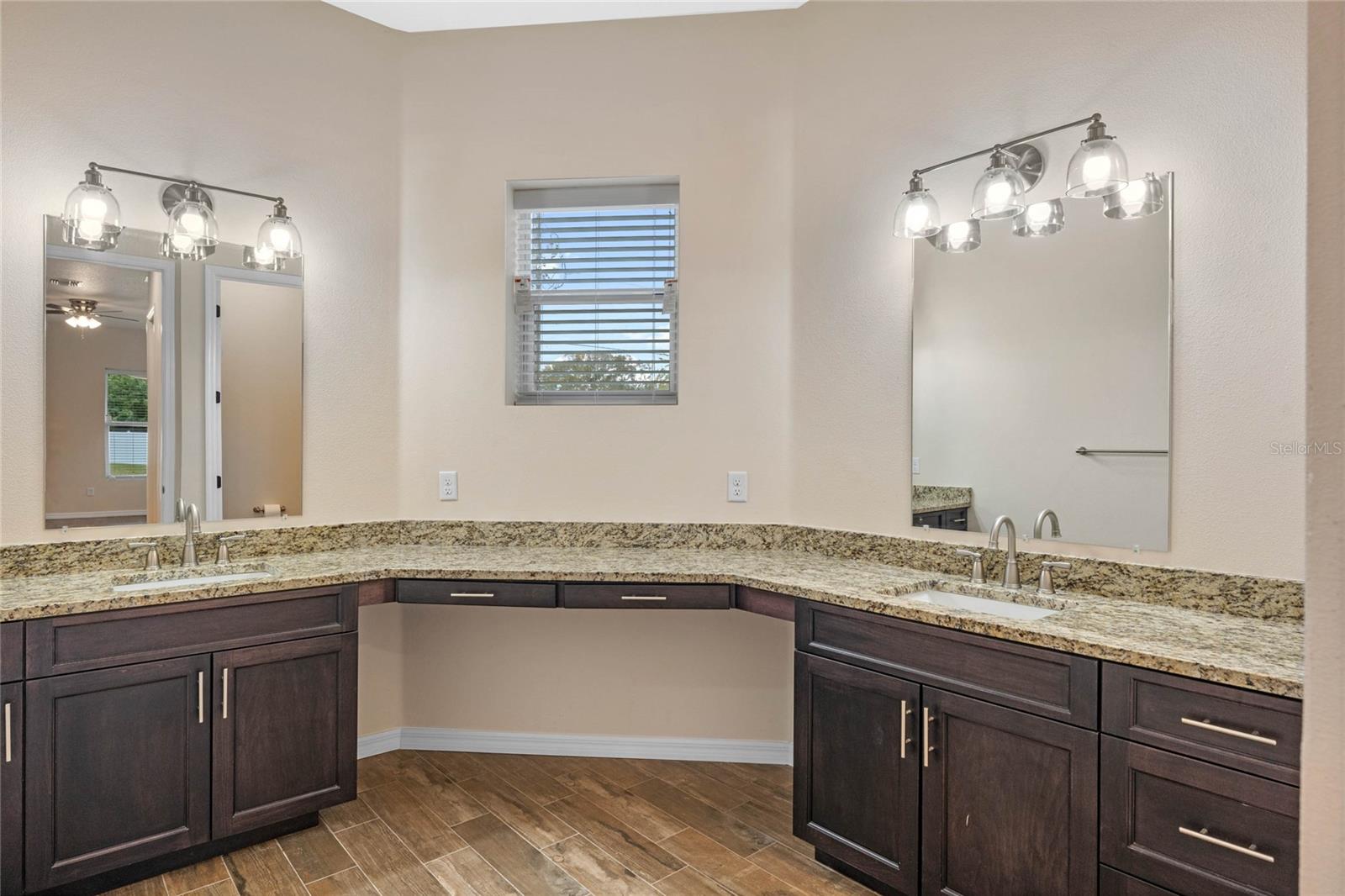 1943 SIPES AVE, SANFORD, FL, 32771