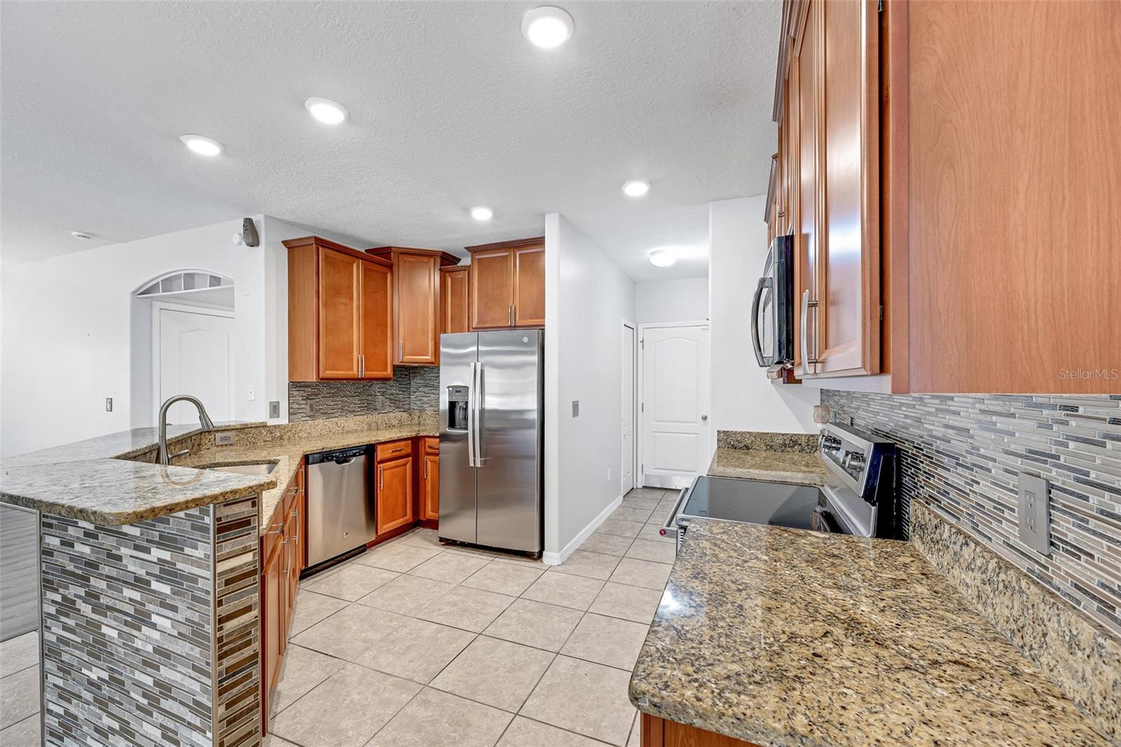 1966 HAWKS VIEW DR, RUSKIN, FL, 33570