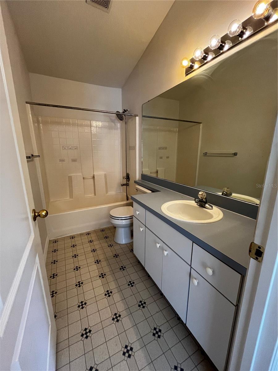18114 BIRDWATER DR, TAMPA, FL, 33647