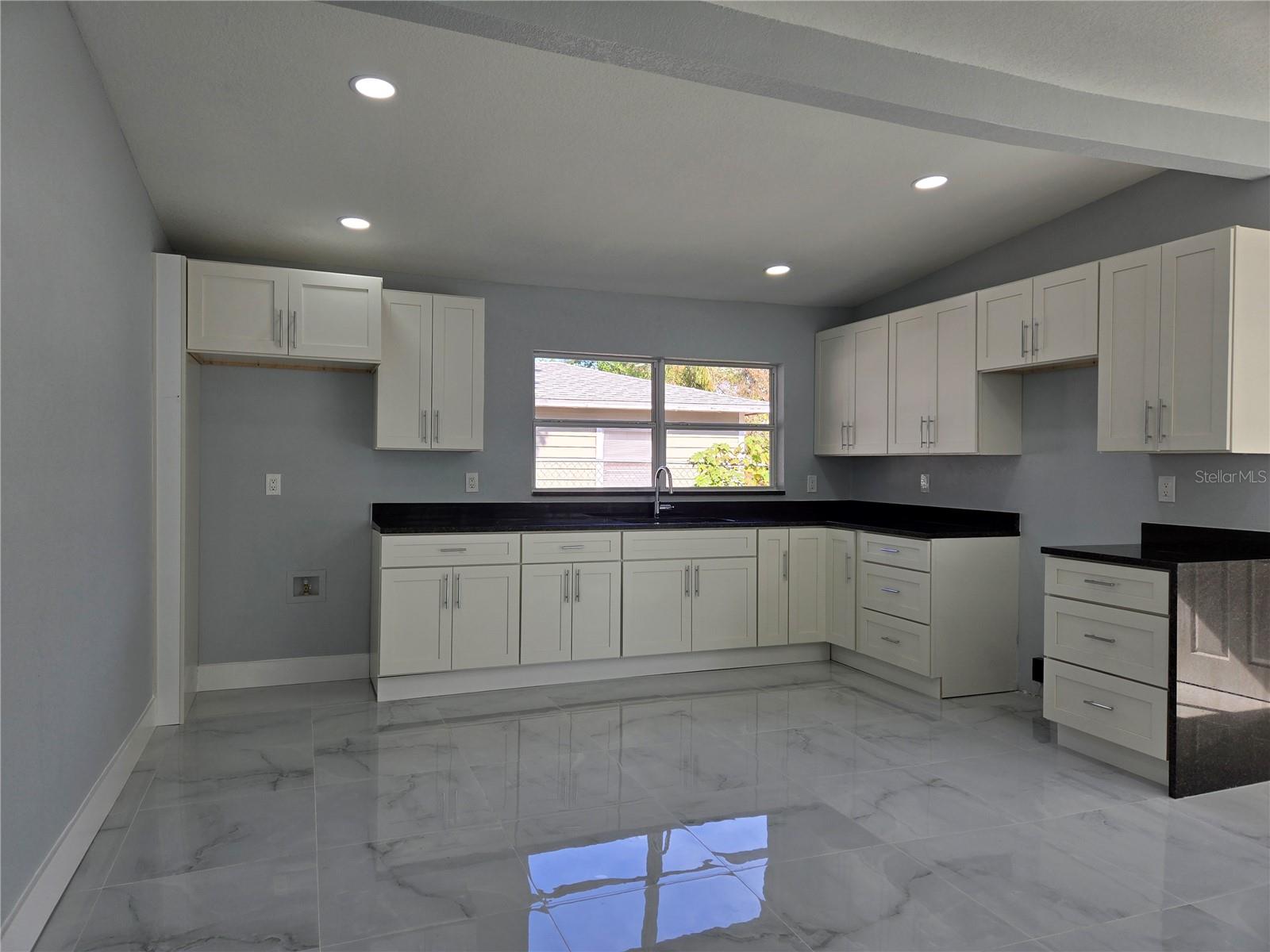 6413 N 48TH ST, TAMPA, FL, 33610