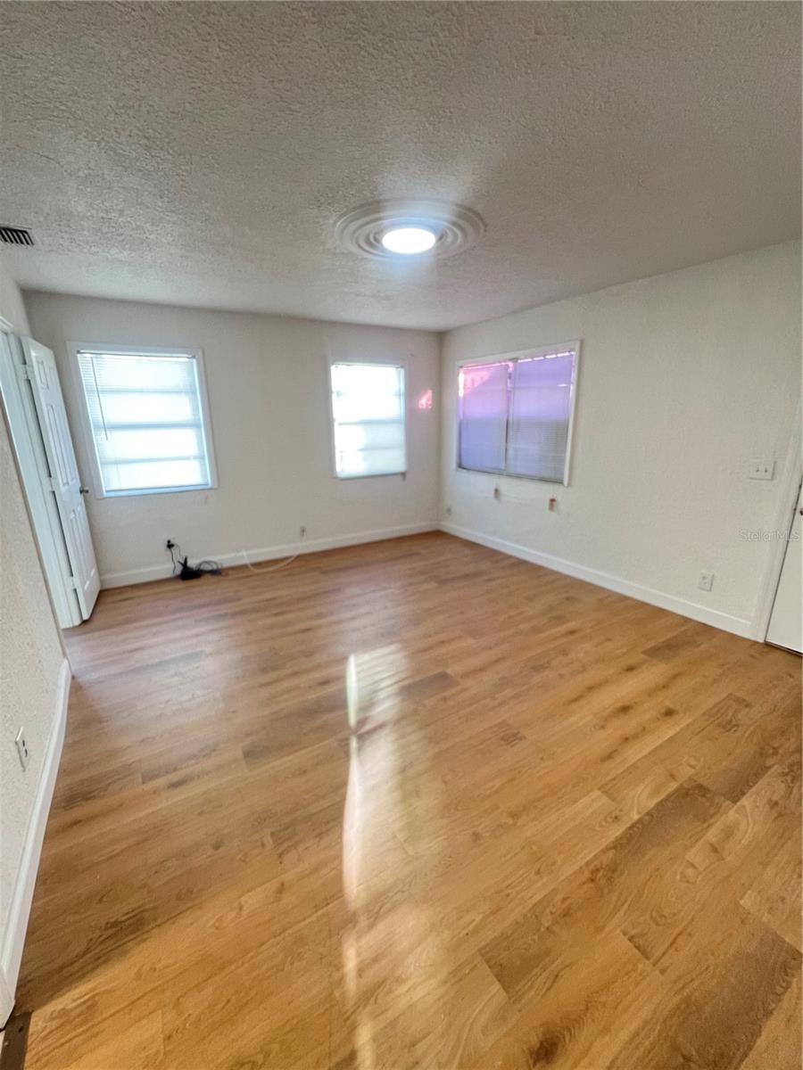 821 16TH AVE S, ST PETERSBURG, FL, 33705