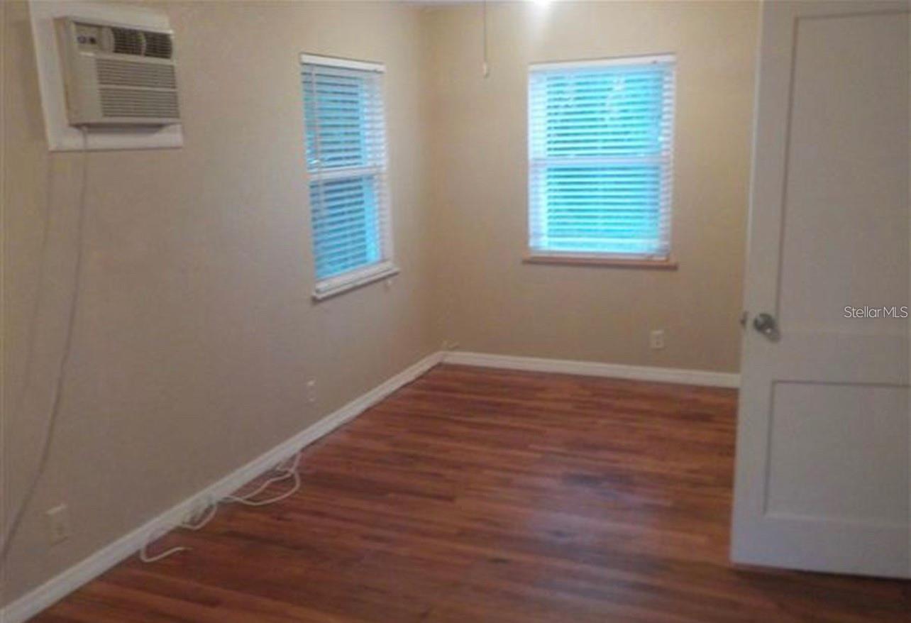 1601 ESSEX DR N, ST PETERSBURG, FL, 33710