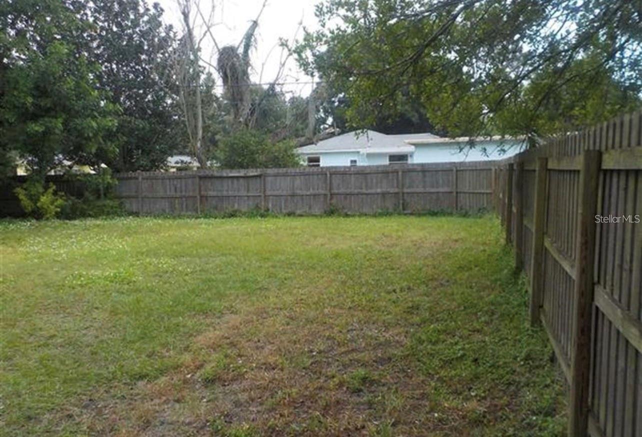 1601 ESSEX DR N, ST PETERSBURG, FL, 33710