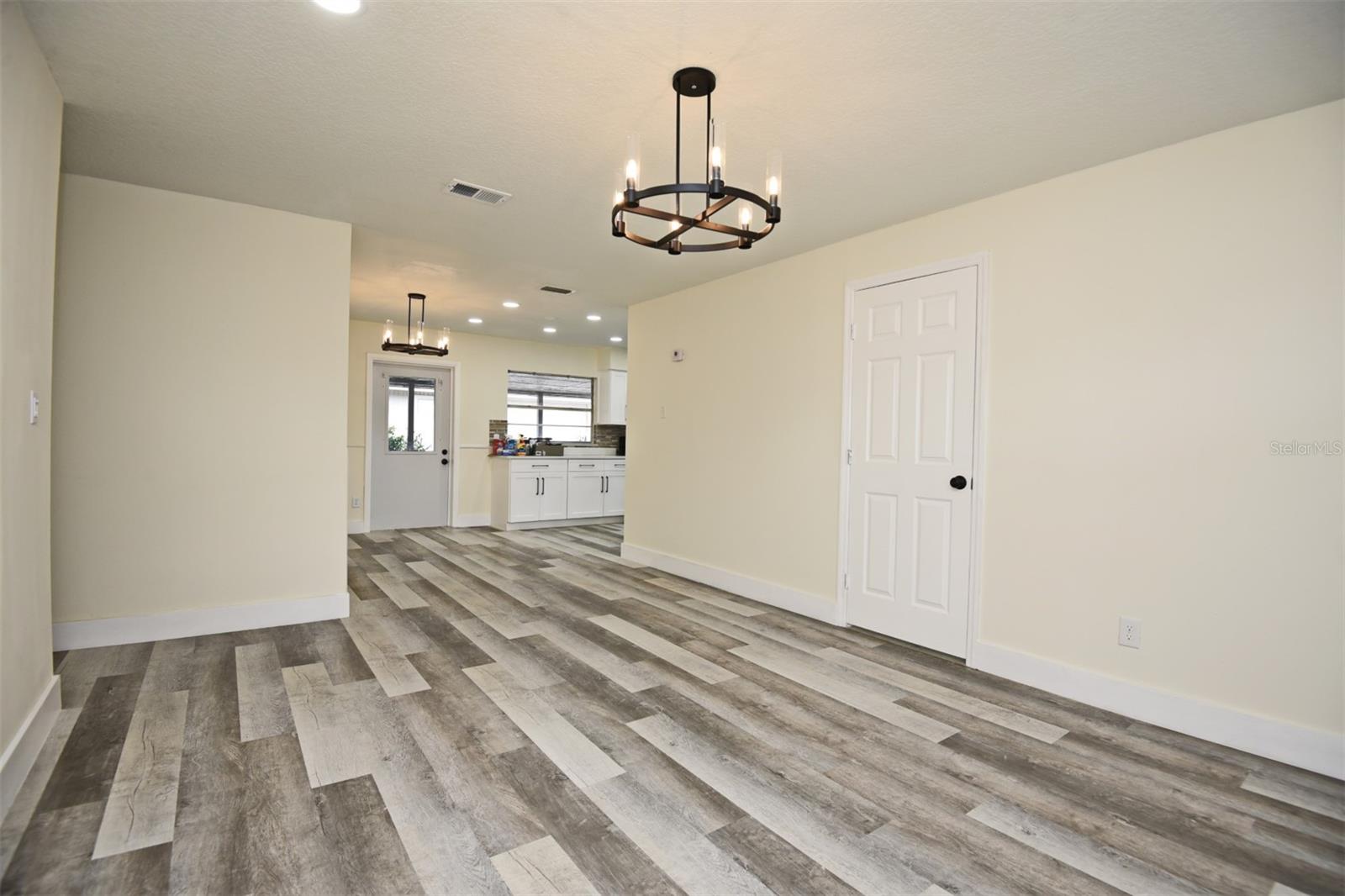 5803 CLEARVIEW DR, ORLANDO, FL, 32819