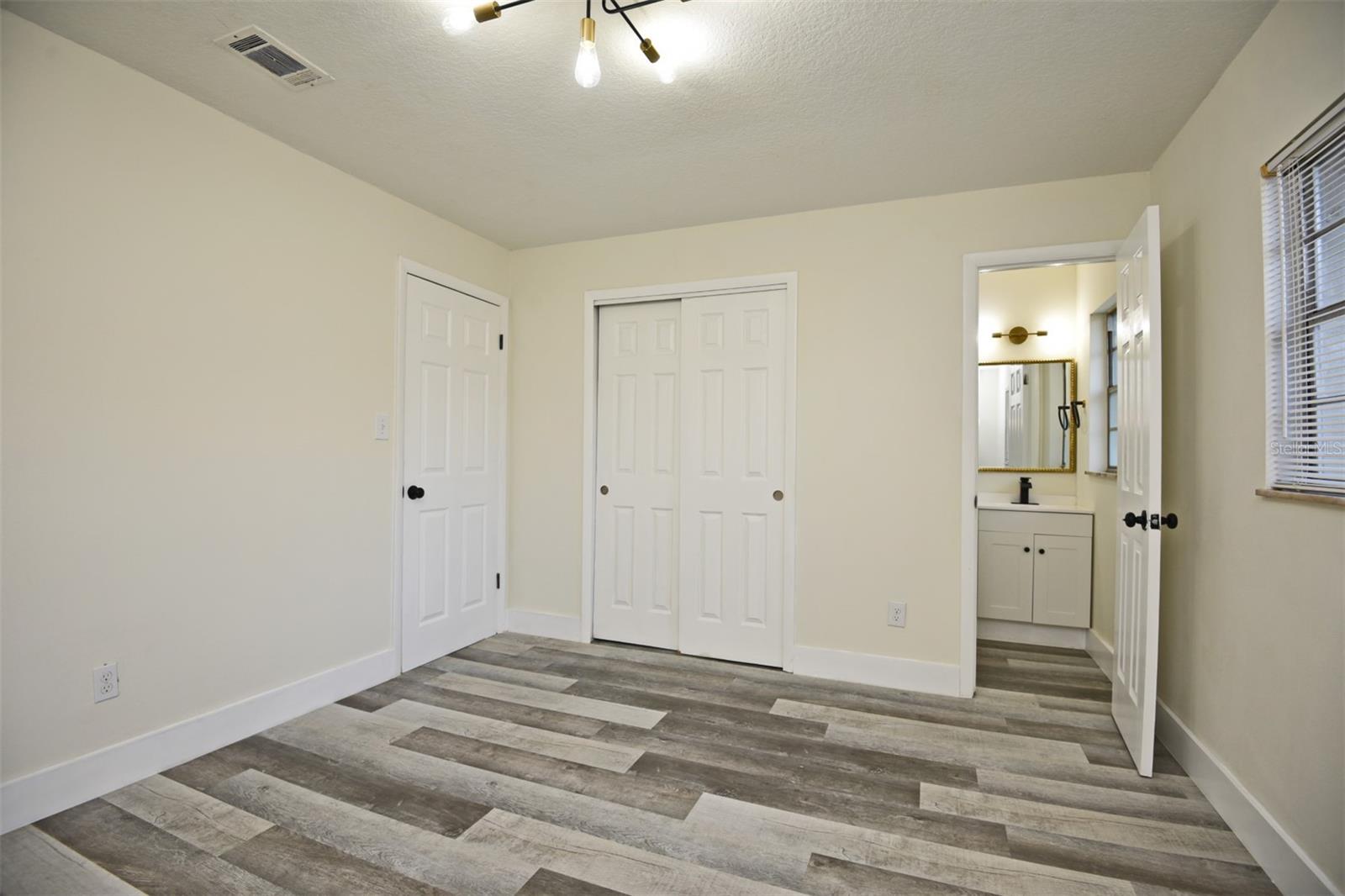 5803 CLEARVIEW DR, ORLANDO, FL, 32819