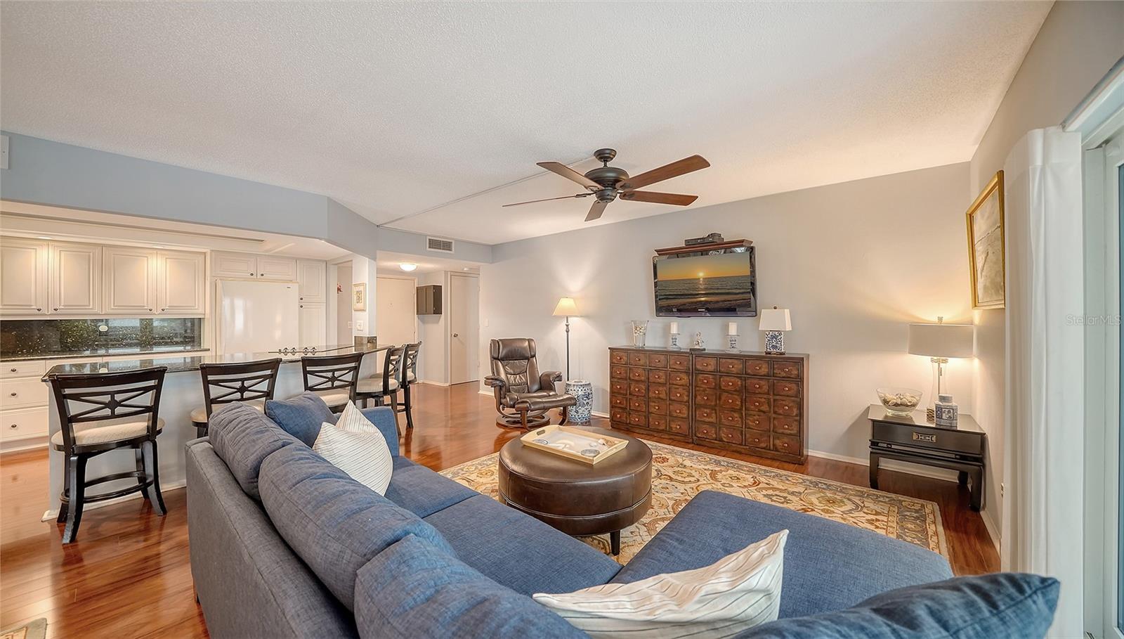 800 BENJAMIN FRANKLIN DR #202, SARASOTA, FL, 34236