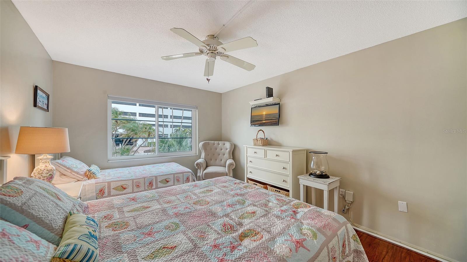 800 BENJAMIN FRANKLIN DR #202, SARASOTA, FL, 34236