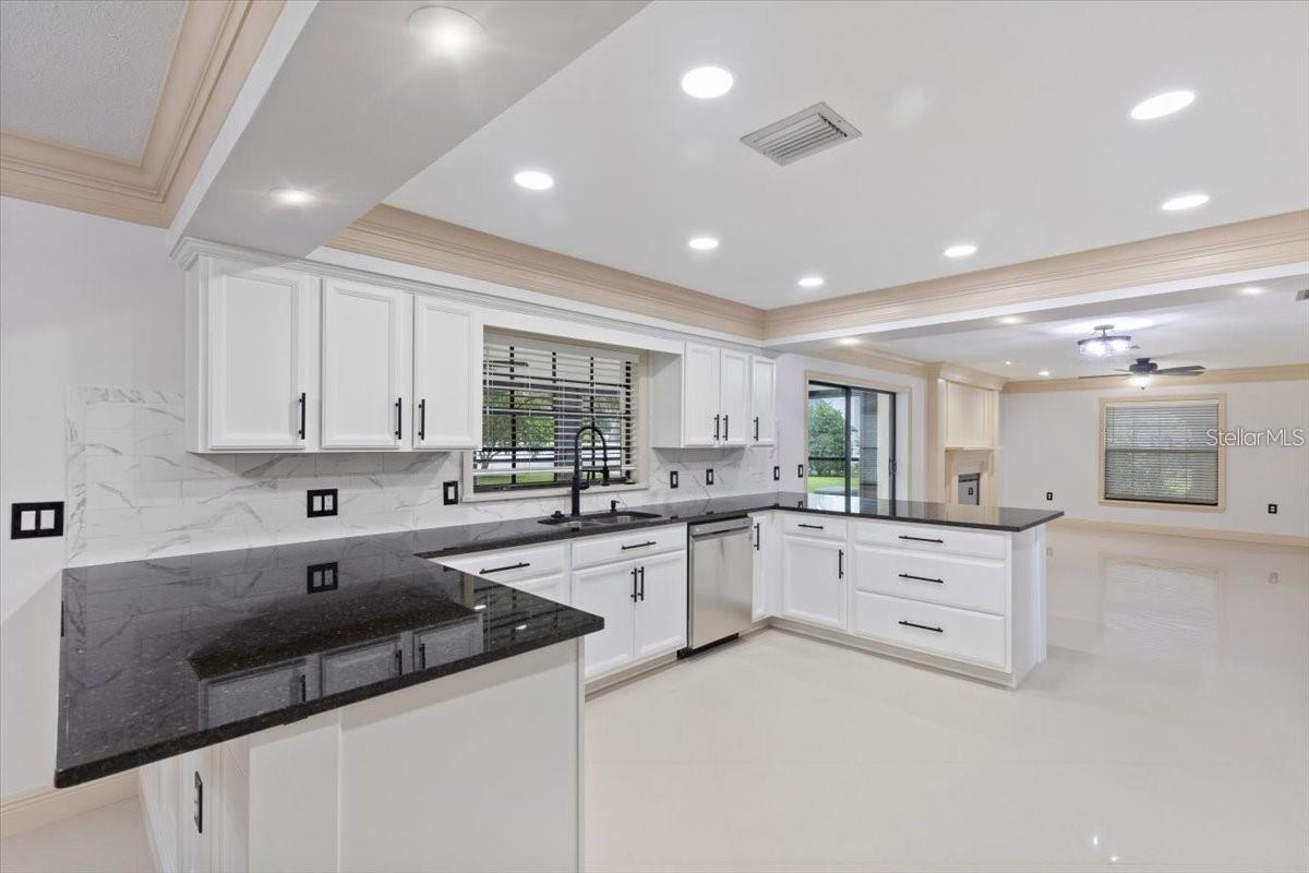 1001 EDGEMONT PL, BRANDON, FL, 33511