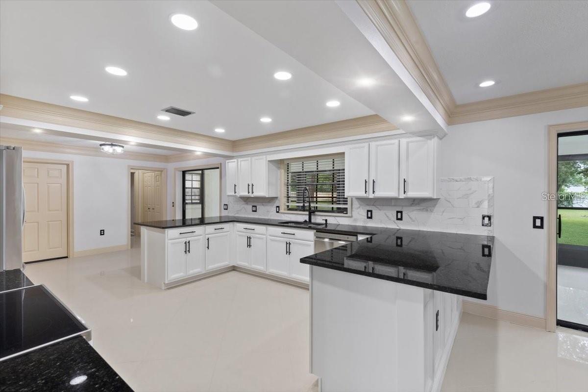 1001 EDGEMONT PL, BRANDON, FL, 33511