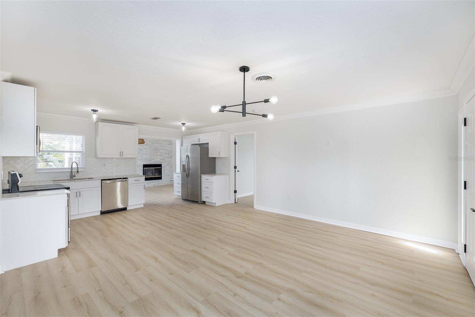 10821 FREEDOM BLVD, SEMINOLE, FL, 33772