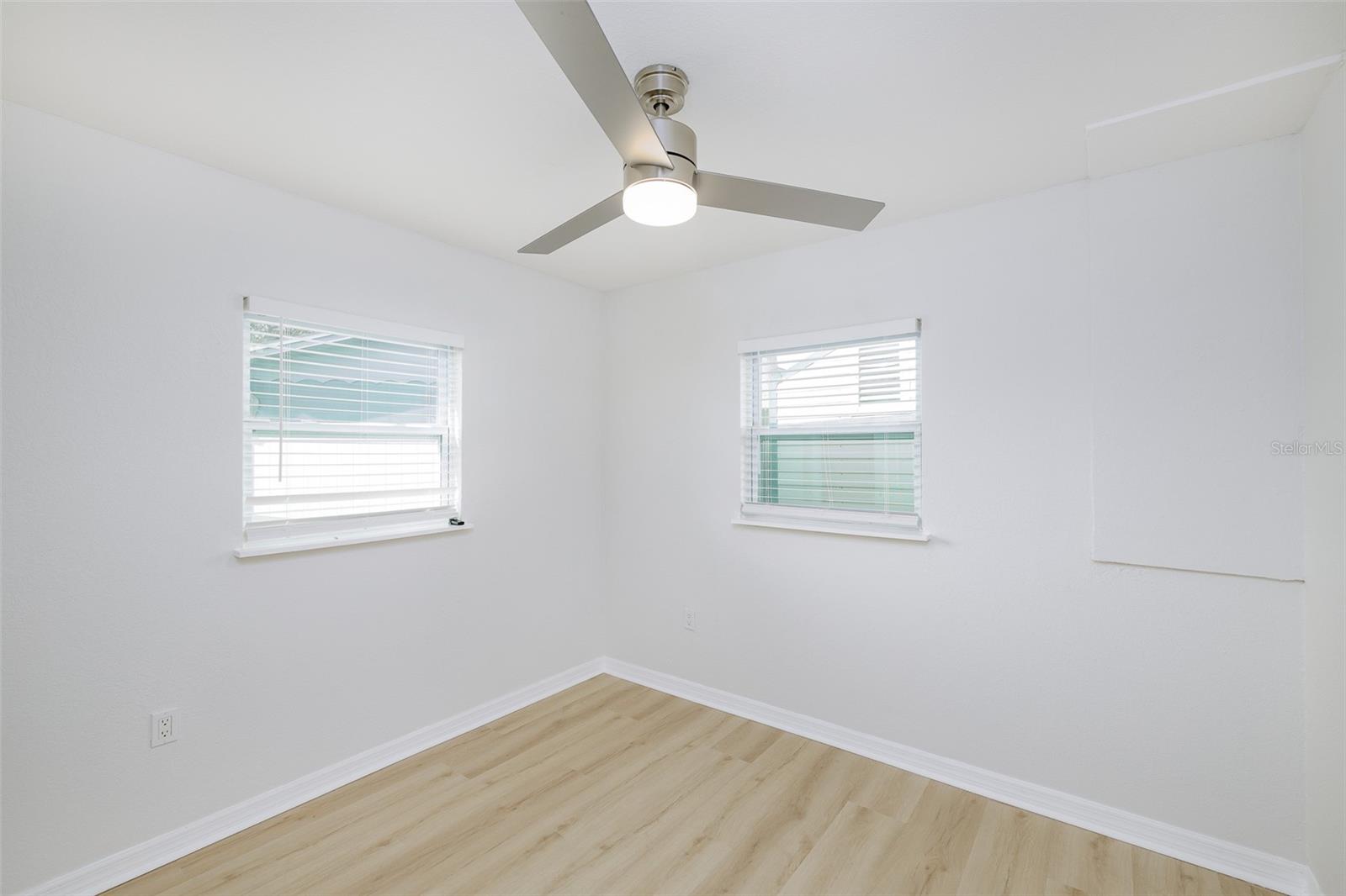 10821 FREEDOM BLVD, SEMINOLE, FL, 33772