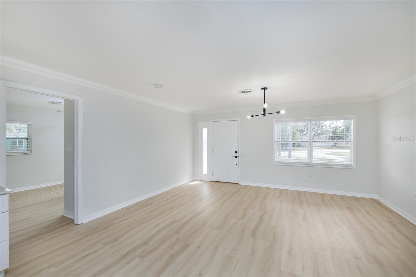 10821 FREEDOM BLVD, SEMINOLE, FL, 33772
