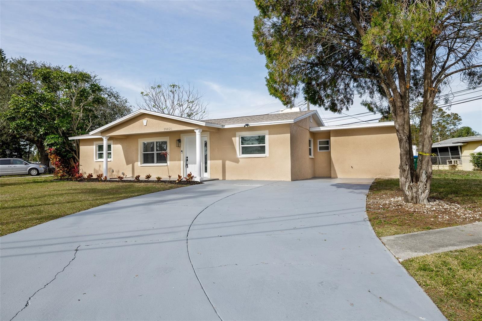 10821 FREEDOM BLVD, SEMINOLE, FL, 33772