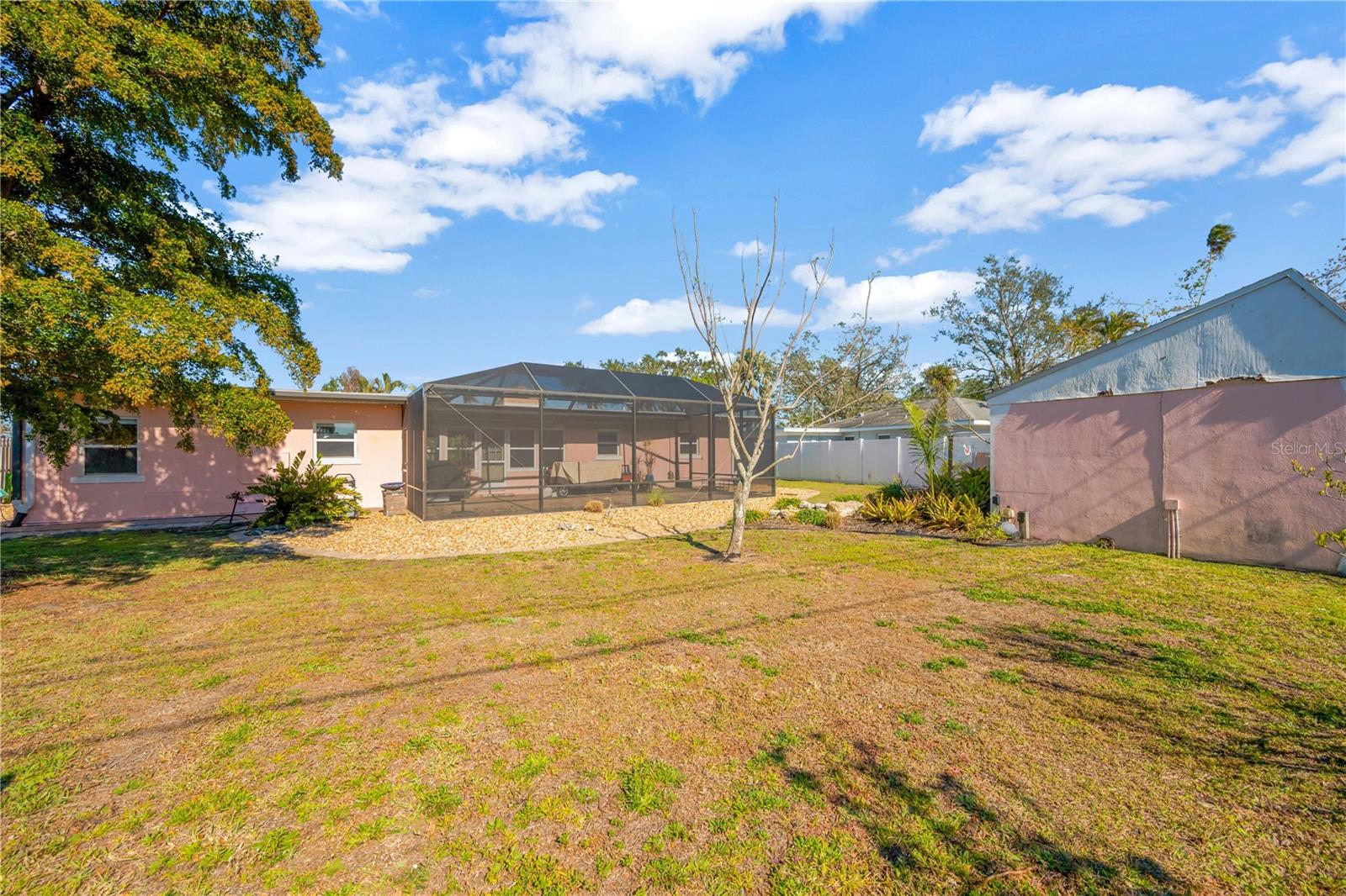 2412 CRESCENT CT E, BRADENTON, FL, 34208