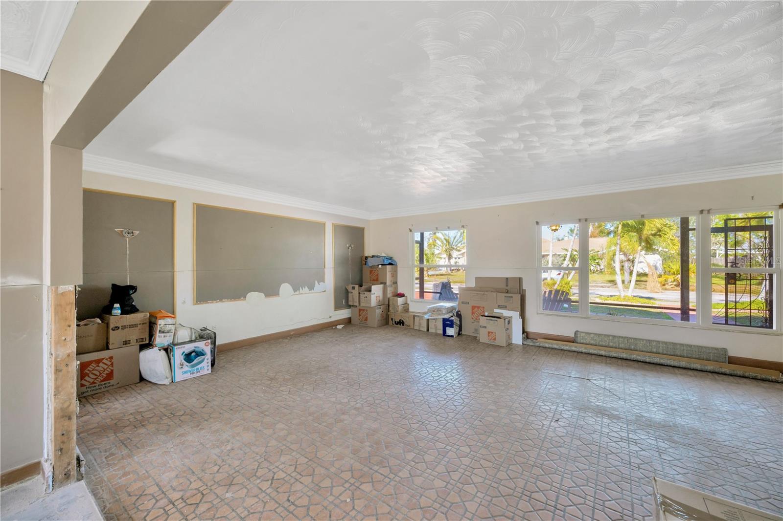 2412 CRESCENT CT E, BRADENTON, FL, 34208