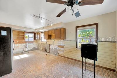 2412 CRESCENT CT E, BRADENTON, FL, 34208