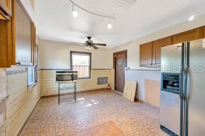2412 CRESCENT CT E, BRADENTON, FL, 34208