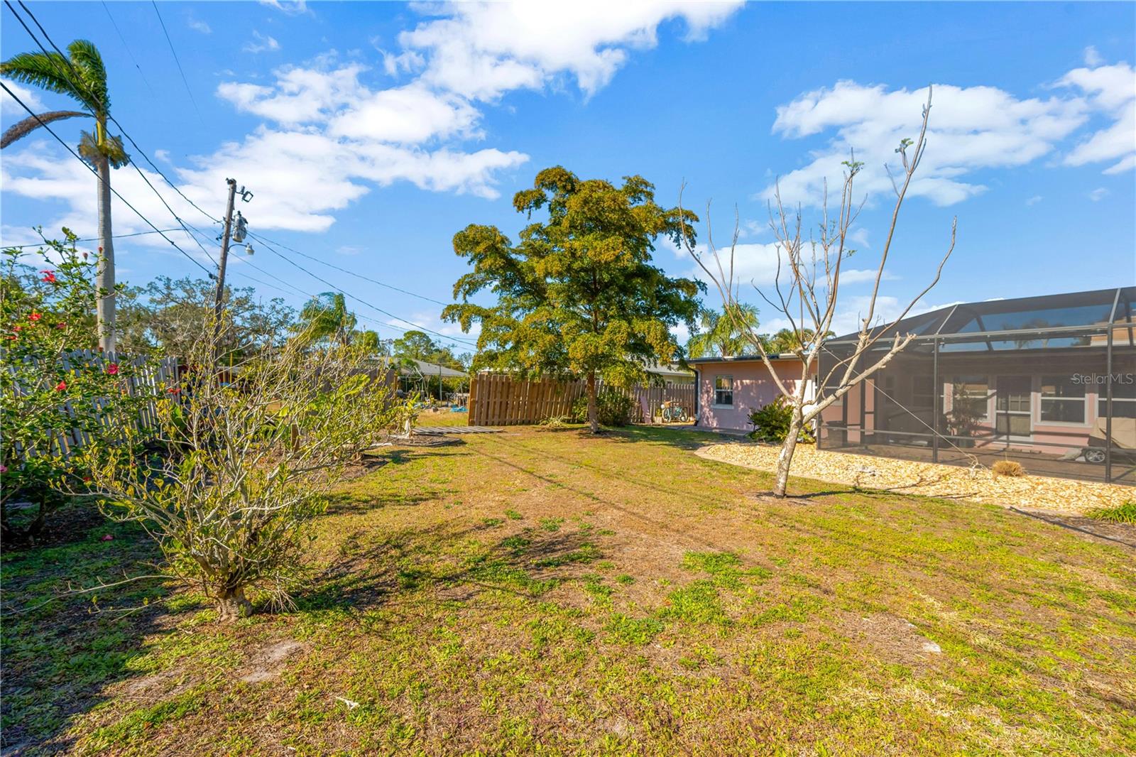 2412 CRESCENT CT E, BRADENTON, FL, 34208