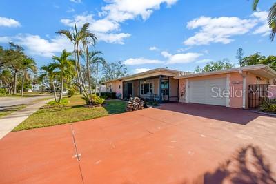 2412 CRESCENT CT E, BRADENTON, FL, 34208