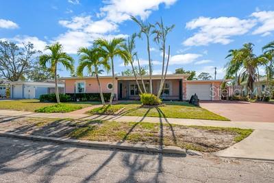 2412 CRESCENT CT E, BRADENTON, FL, 34208