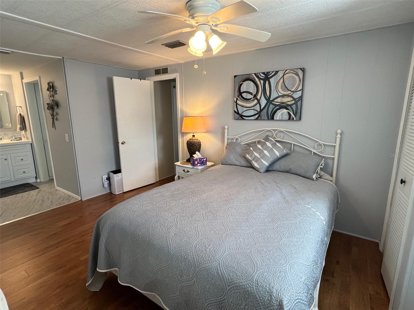 135 ROYAL PALM CIR, LARGO, FL, 33778