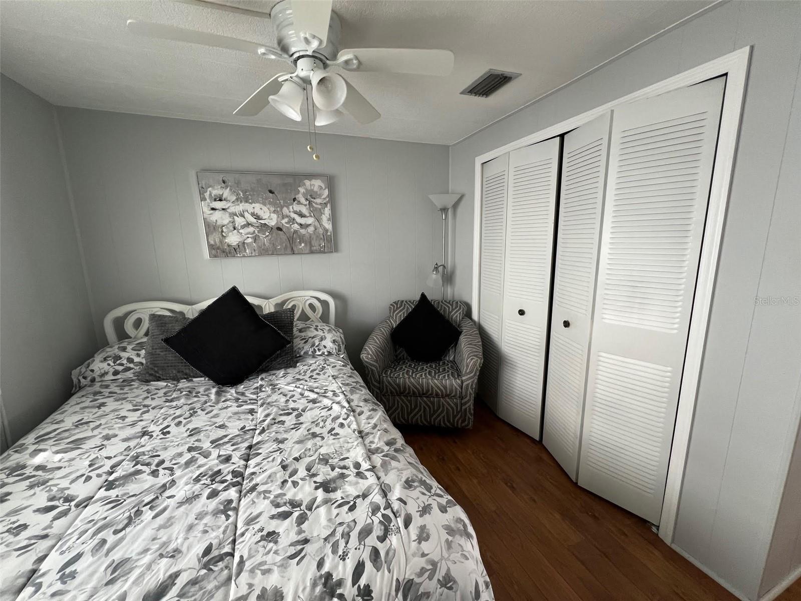 135 ROYAL PALM CIR, LARGO, FL, 33778