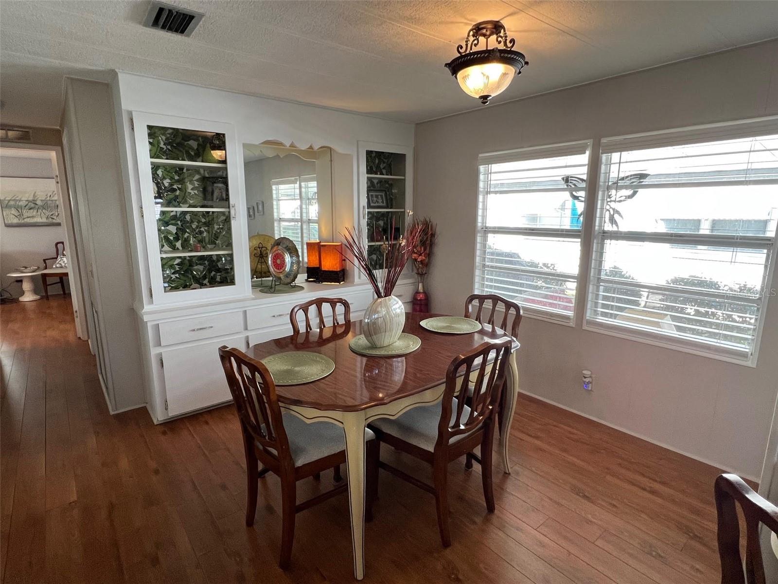 135 ROYAL PALM CIR, LARGO, FL, 33778