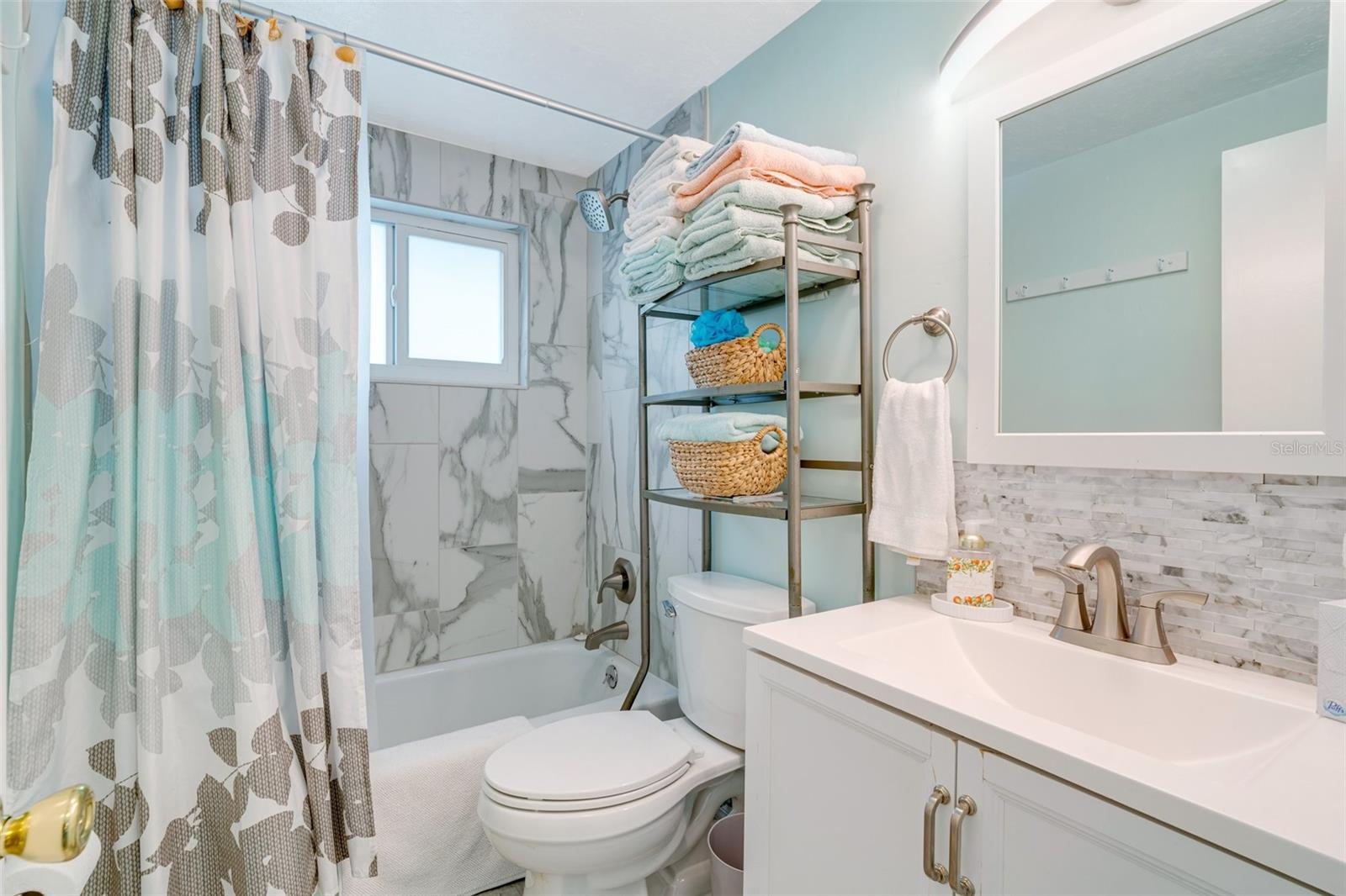 313 HILLVIEW RD, VENICE, FL, 34293