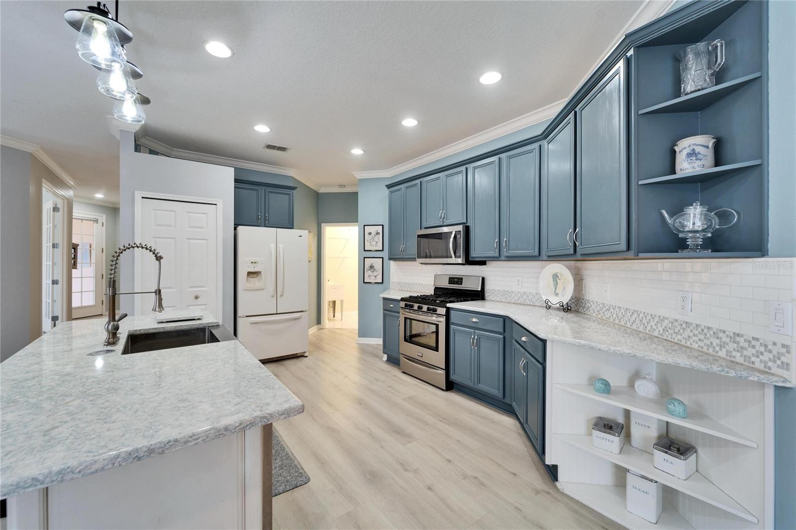 302 LATITUDE PL, APOLLO BEACH, FL, 33572