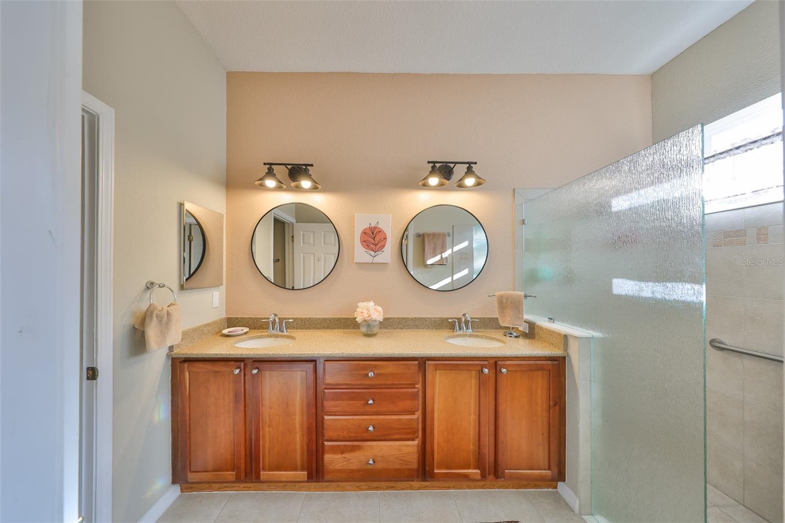 2124 SIFIELD GREENS WAY #11, SUN CITY CENTER, FL, 33573