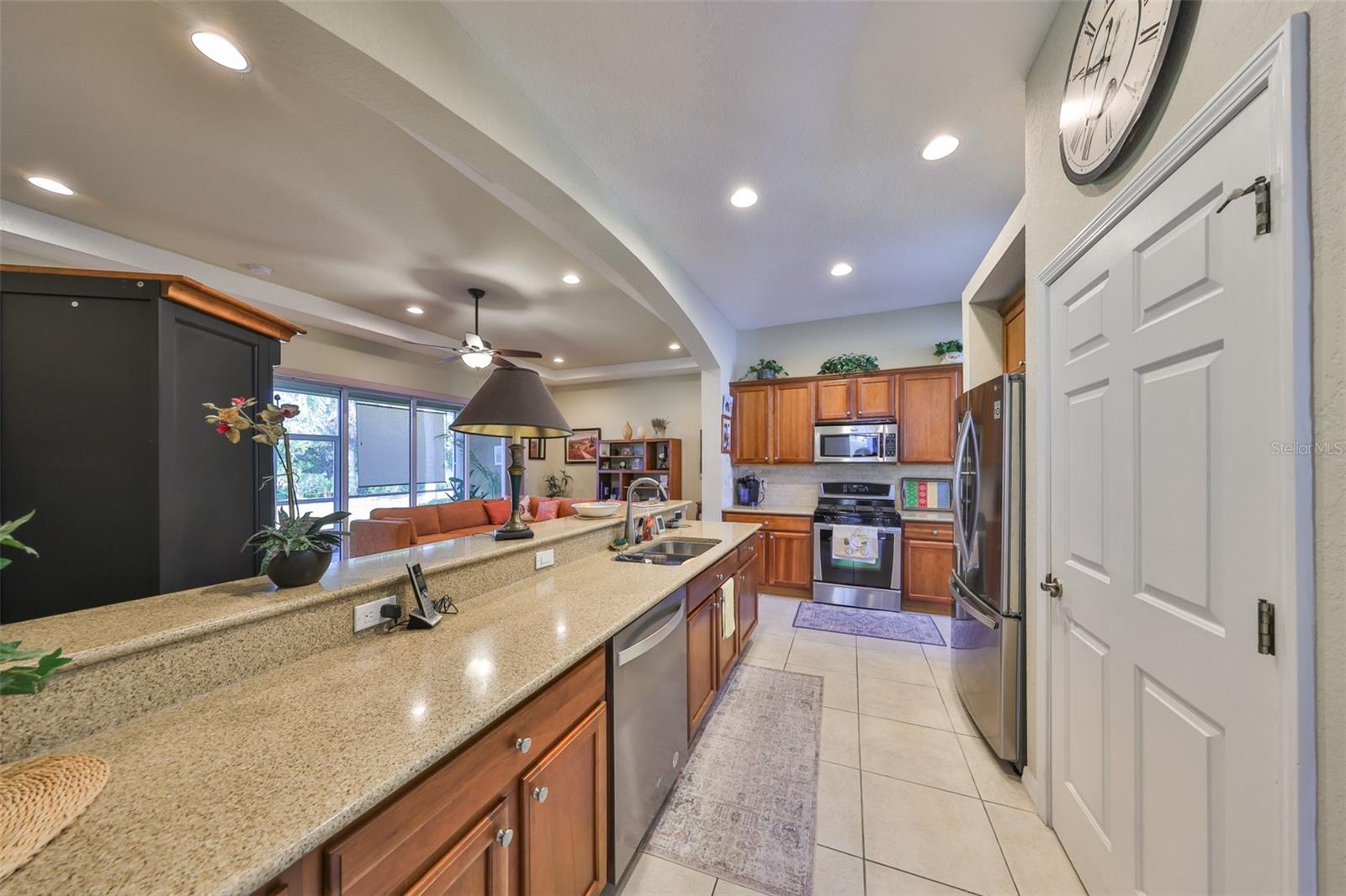 2124 SIFIELD GREENS WAY #11, SUN CITY CENTER, FL, 33573