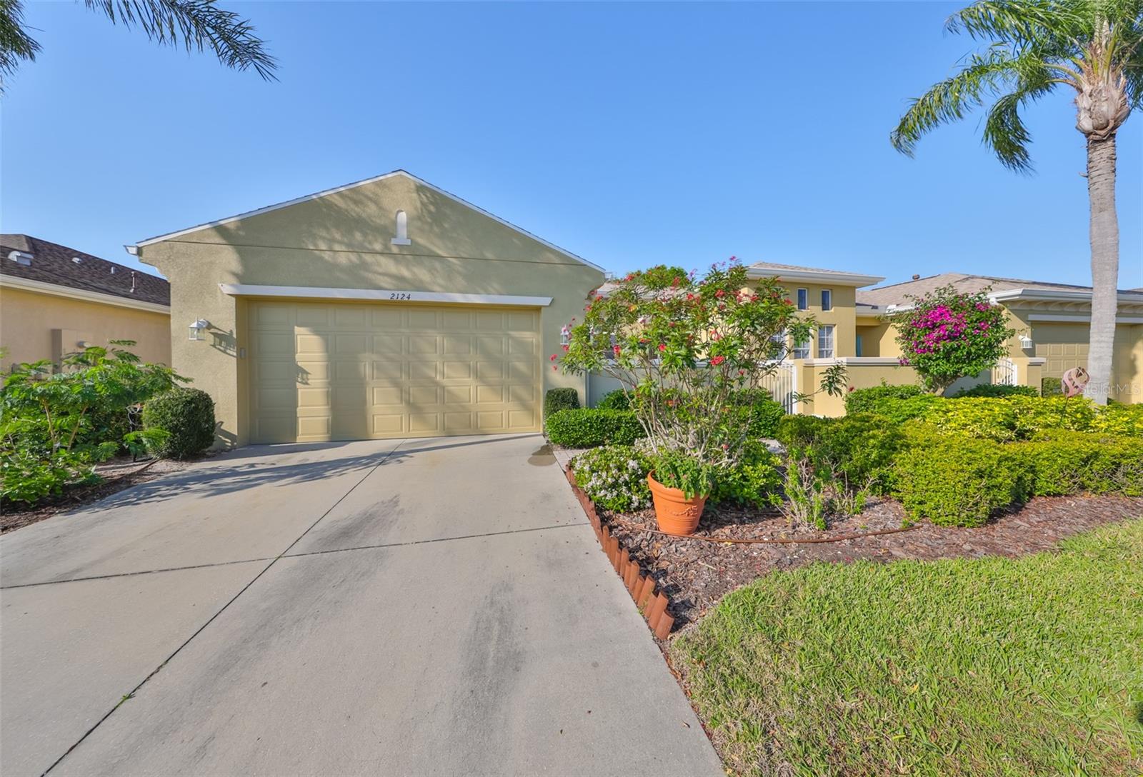 2124 SIFIELD GREENS WAY #11, SUN CITY CENTER, FL, 33573